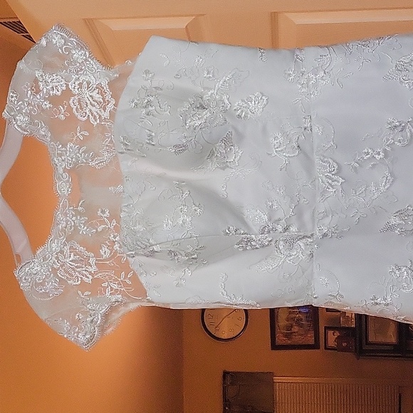 Jaeden Wedding Dress short - Picture 3 of 16